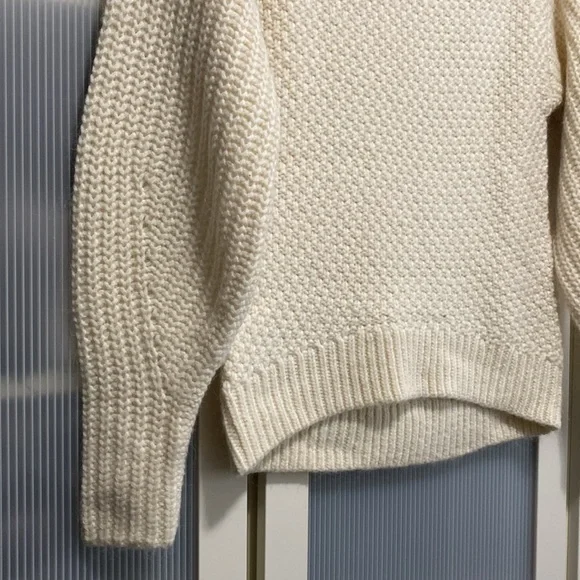 NWOT Aritzia Wool Blend  Crew Neck Knitted Ivory Long Sleeve Sweater Siz… - Picture 5 of 12